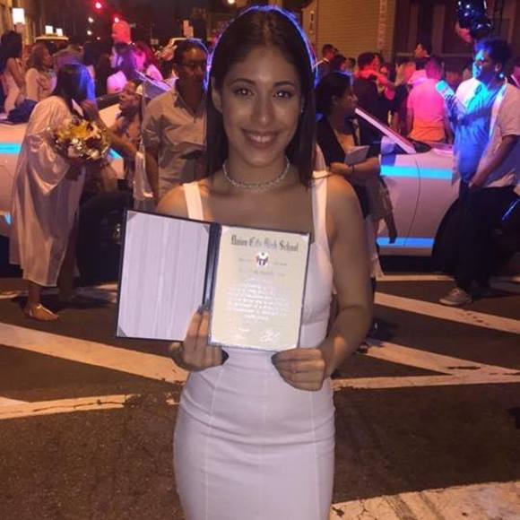 Priscela Bedon - Poshmark Profile Picture of Priscela Bedon (@drprincess2409) on Poshmark