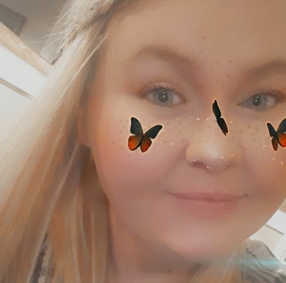 Profile Picture of Ashlee Michelle (@ashleemichelle1) on Poshmark