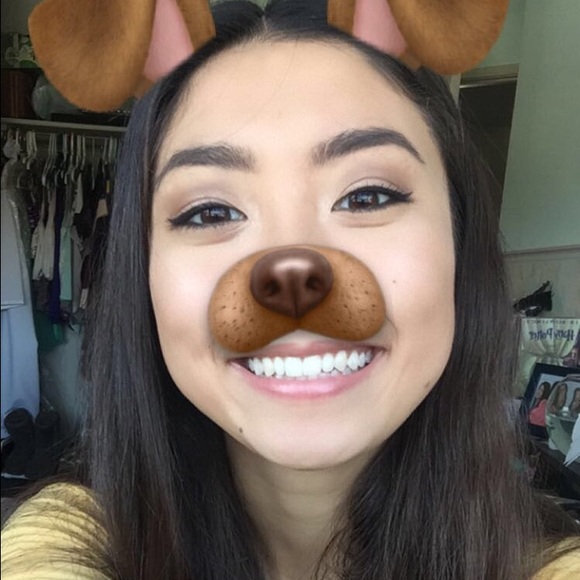 Profile Picture of Maddie Takemori (@maddiemaddieee) on Poshmark