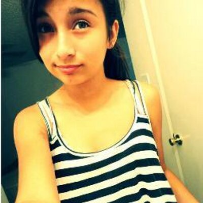 Profile Picture of Liliana Manzo (@UnicornioRosa21) on Twitter