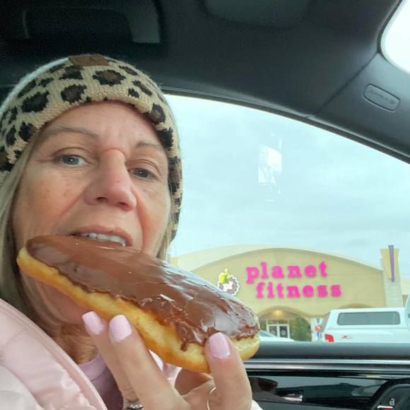 Profile Picture of Shelly Lucas (@shelly_lucas) on Poshmark