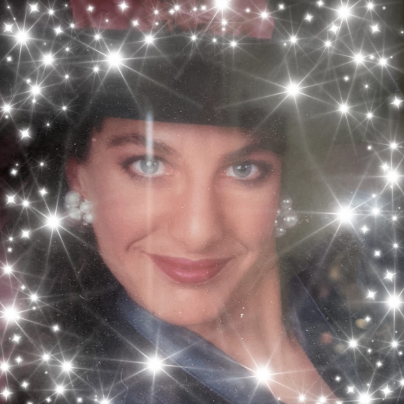 Profile Picture of Michelle Jamison (@mbenz40) on Poshmark