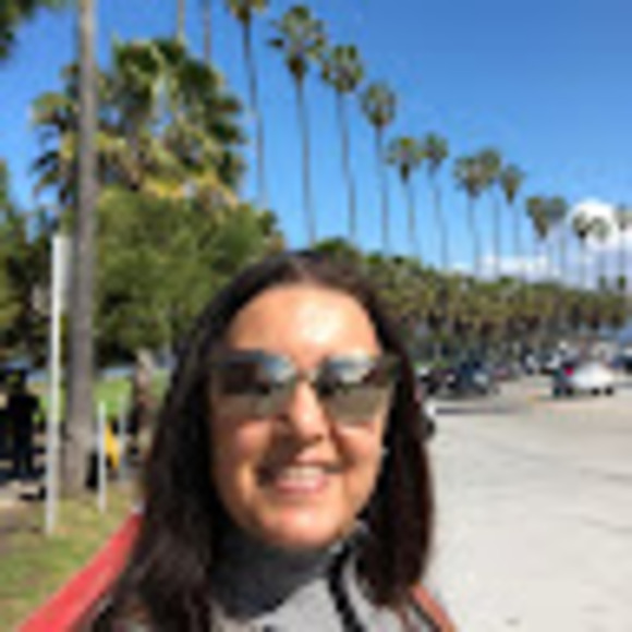 Profile Picture of Maha Abouelela (@maha_abouelela) on Poshmark