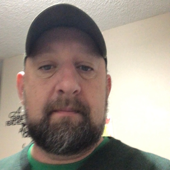 Profile Picture of Jeffrey Gordon (@jtgordon75) on Poshmark