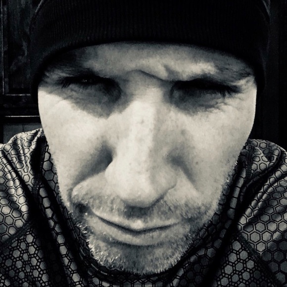 Profile Picture of David Rosselli (@djrosselli) on Poshmark