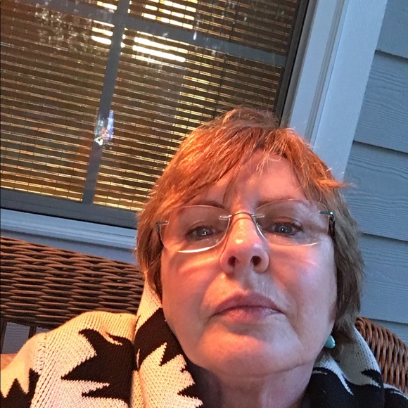 Profile Picture of Kris Hutaff (@sayre7) on Poshmark