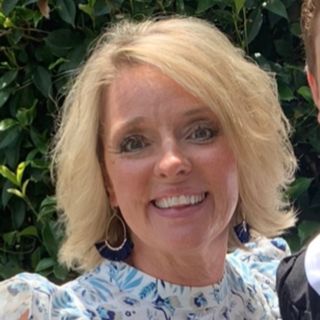 Profile Picture of Tracey Cusick (@traceycusick) on Instagram