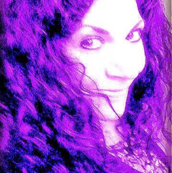 Annie Dimattia - Poshmark Profile Picture of Annie Dimattia (@adimattia1) on Poshmark