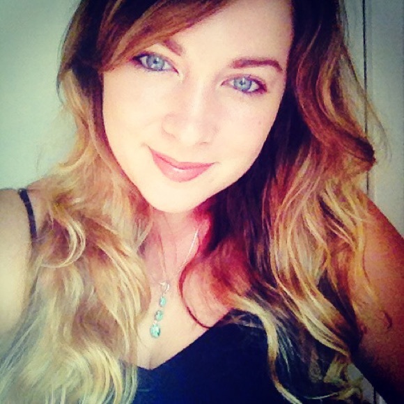 Profile Picture of Alex Link (@alex1329) on Poshmark