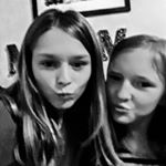 Profile Picture of Makayla and Amy (@makingmoney__123) on Instagram