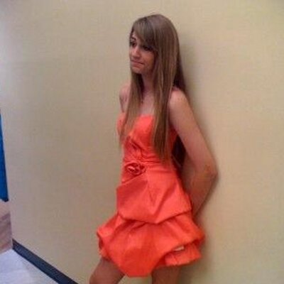 Profile Picture of Elizabeth Moorman (@liizziiebee) on Twitter