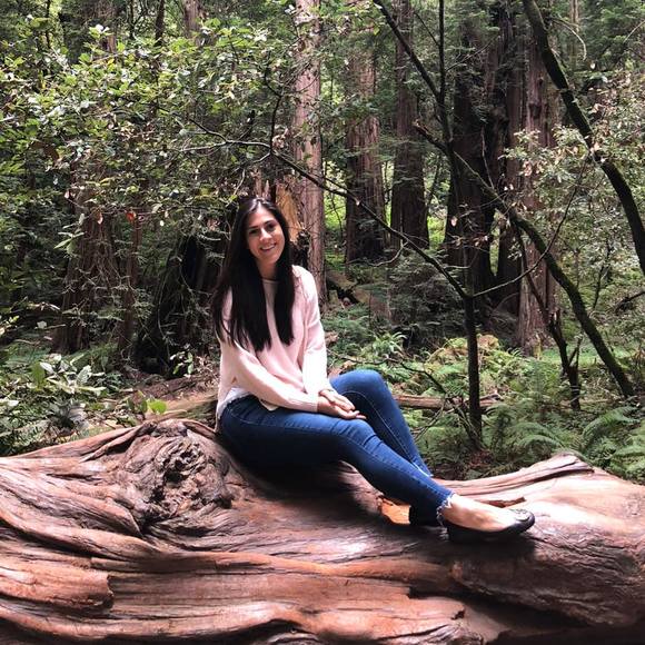 Profile Picture of Simone Rodriguez (@simonear) on Poshmark