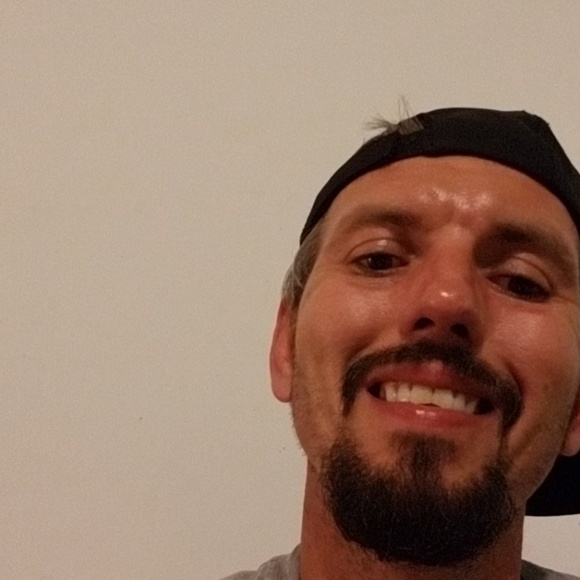 Profile Picture of Paul Wall (@servent677) on Poshmark