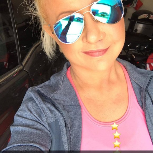 Profile Picture of Reegan Chinella (@rchinella) on Poshmark