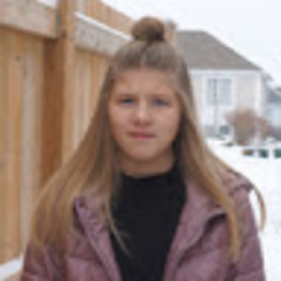 Profile Picture of Olivia Mikkola (@oliviamikkola) on Poshmark