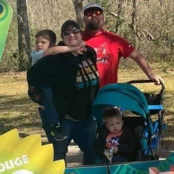 Profile Picture of Alexx Alello (@disneyprincess_) on Poshmark