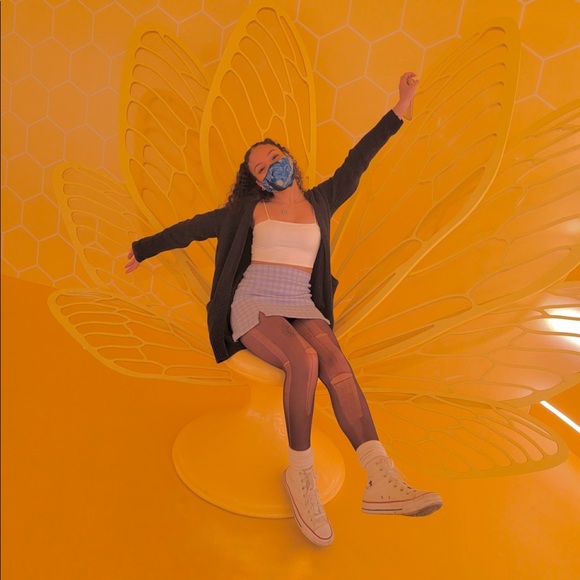 Profile Picture of Beatrice Alvarez (@curlyhead_bby) on Poshmark