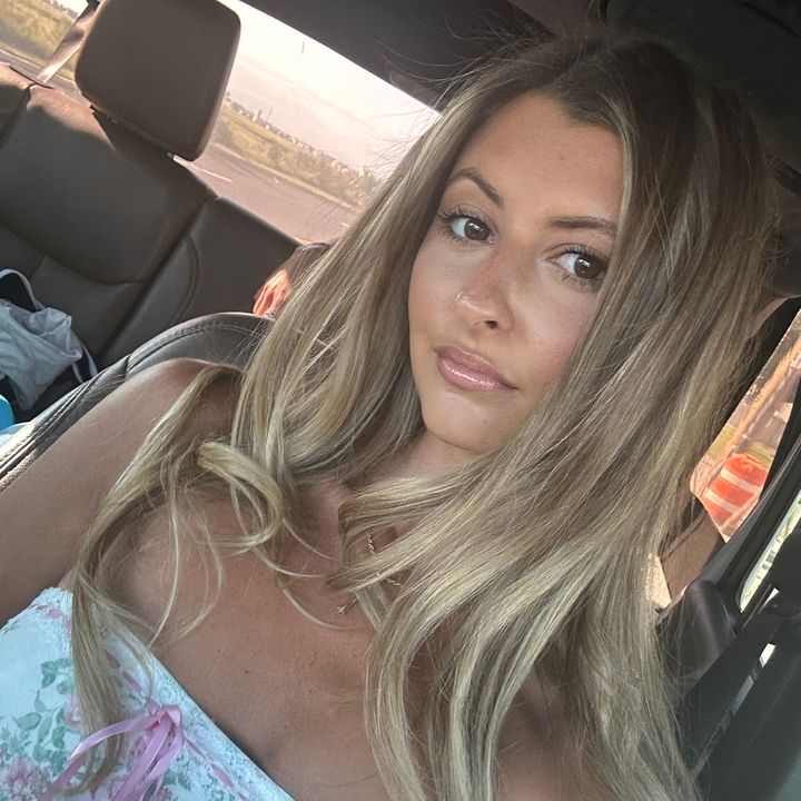 Profile Picture of nicolette (@@nicoletteschwartz) on Tiktok