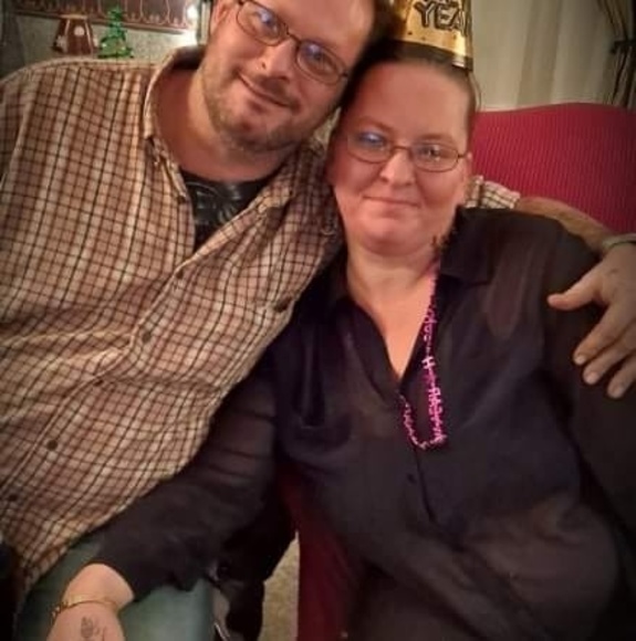 Profile Picture of Jennifer Vanzandt (@jennifervanz102) on Poshmark