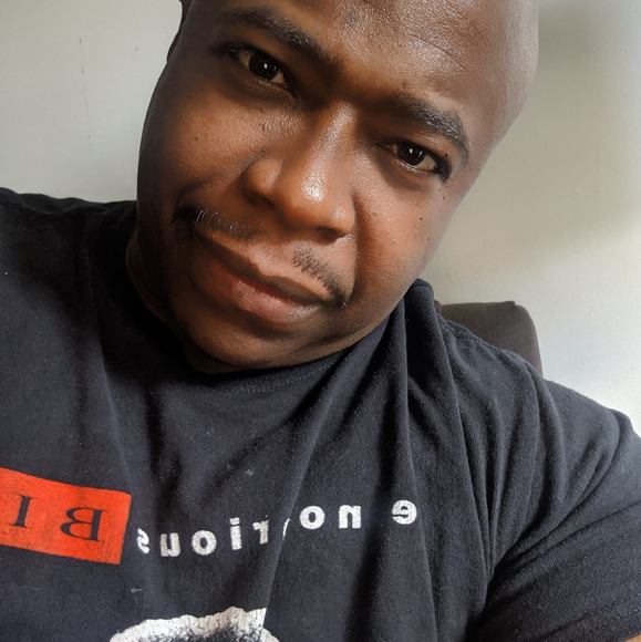 Profile Picture of Serge Paul (@sergepaul) on Poshmark