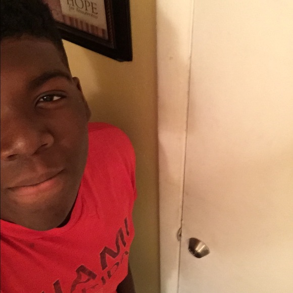 Profile Picture of Judeson Joseph (@judesonjoseph) on Poshmark