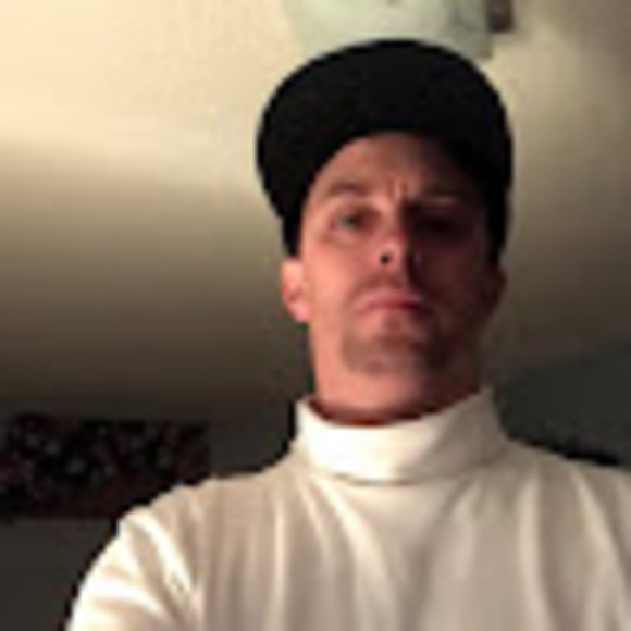 Profile Picture of Shawn Riddle (@tooslim78) on Poshmark