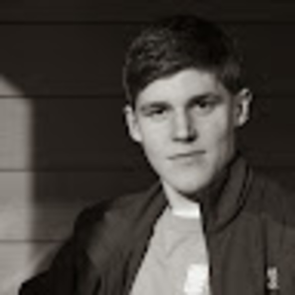 Profile Picture of Andrew Jacobson (@ajacobson247) on Poshmark