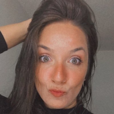 Profile Picture of Alessandra Angelo (@AlesAngelo) on Twitter