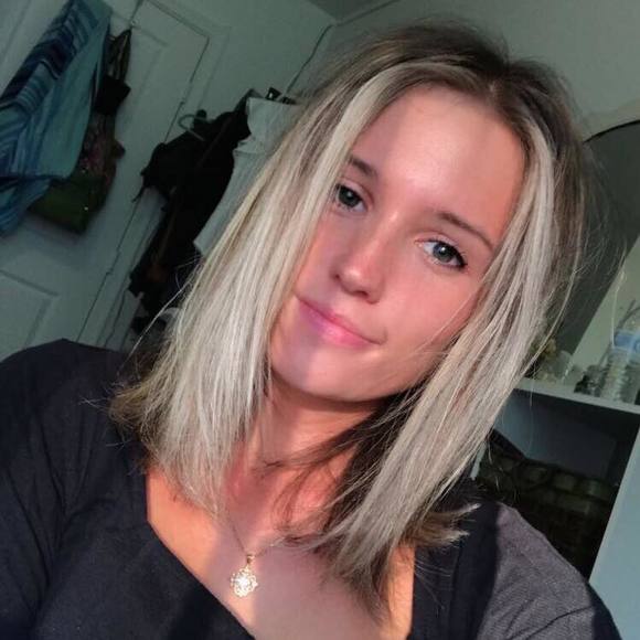Profile Picture of Brittany Bokor (@brittanytbokor) on Poshmark
