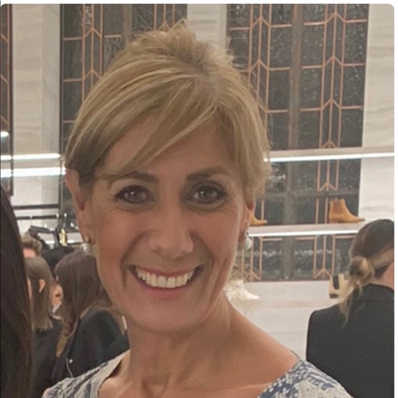 Profile Picture of Toula Panopoulos (@tgpm) on Poshmark