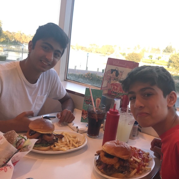 Profile Picture of Parisa Azarian (@parsashayan) on Poshmark