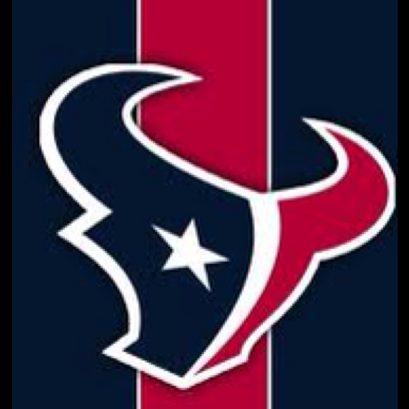 Profile Picture of Kim Tolley (@ktolley1983) on Poshmark