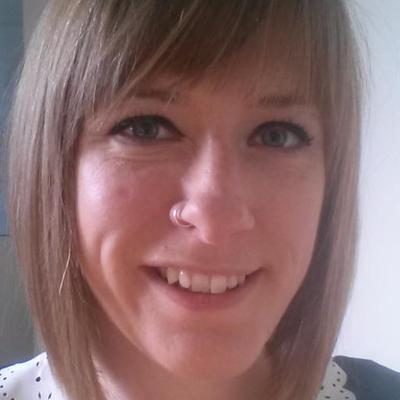 Profile Picture of Lisa Benjamin (@lisaamartin1) on Twitter