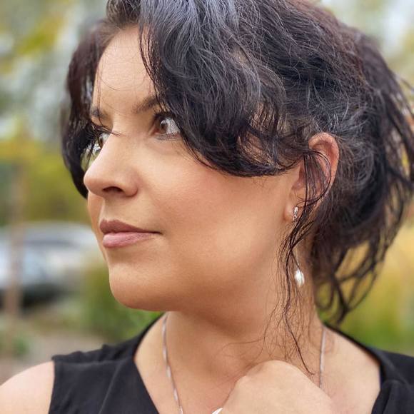Profile Picture of Galyna Bondareva solodovnikova (@31galynabond) on Poshmark