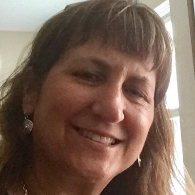 Profile Picture of Liz Shaffer (@Jazzylizzard64) on Twitter