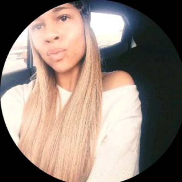 Profile Picture of Tiffany Sherrod (@_consuwella7) on Poshmark