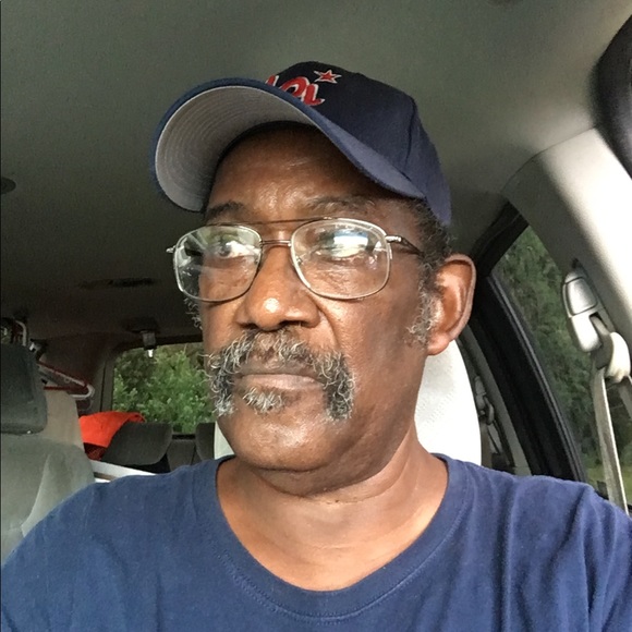 Profile Picture of Cecil Wade (@cecilwade) on Poshmark