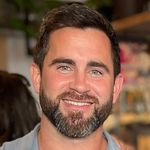 Profile Picture of 𝙅𝙤𝙝𝙣 𝘾𝙪𝙧𝙧𝙮 | 𝘾𝙝𝙖𝙧𝙩𝙬𝙚𝙡𝙡 𝙀𝙨𝙘𝙧𝙤𝙬 (@johncurry_chartwellescrow) on Instagram