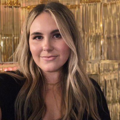 Profile Picture of Hayley Holmes (@suppholmes) on Twitter