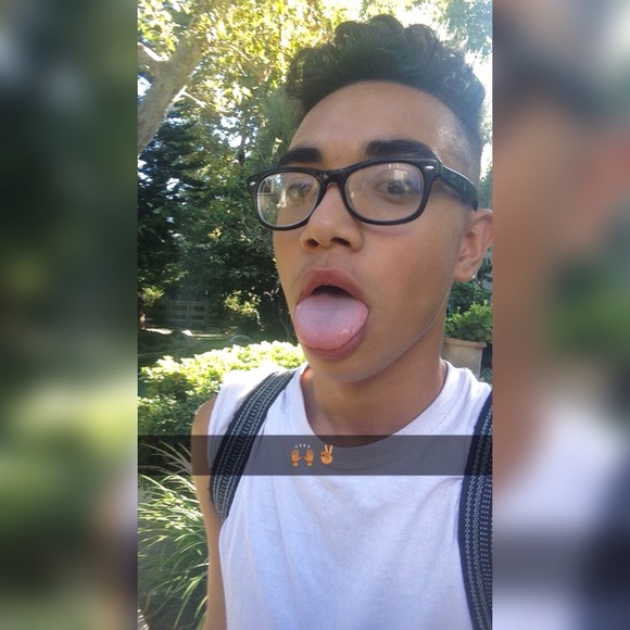 Profile Picture of Drew Irving (@drewirving2) on Poshmark