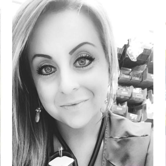 Profile Picture of Jo Hanna (@jkbrown85) on Poshmark