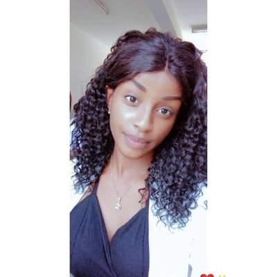 Profile Picture of Mandy 🇨🇲 (@CalixteMandeng) on Twitter