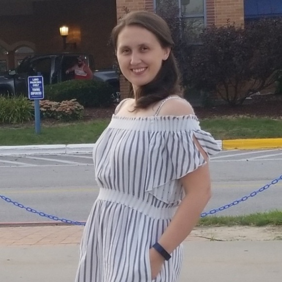 Profile Picture of Zina Orlov (@zinachka816) on Poshmark