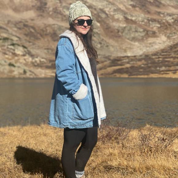 Profile Picture of Emily Giegling (@egiegling1) on Poshmark