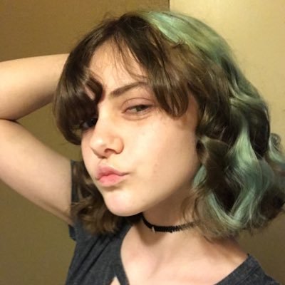 Profile Picture of Katelyn Hodges (@Azzyemo100) on Twitter