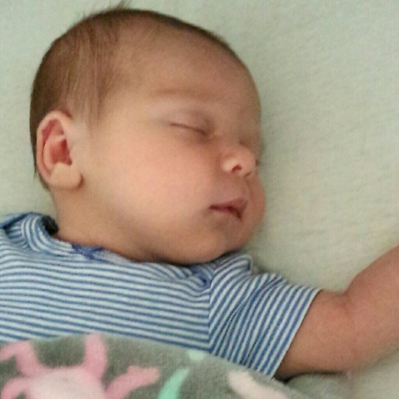 Profile Picture of Kerri Reutzel (@kerrimarie8) on Poshmark