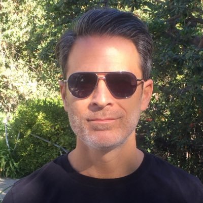 Profile Picture of Gary Janetti (@GaryJanetti) on Twitter