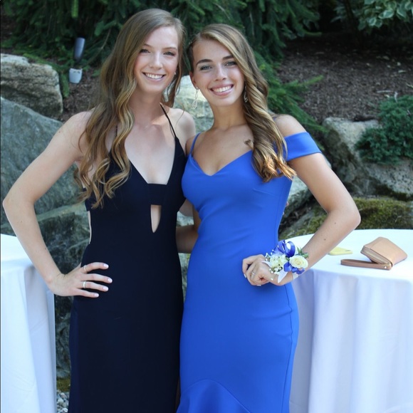 Profile Picture of Ciara Frawley (@ciarafrawley) on Poshmark