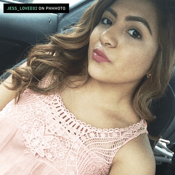 Profile Picture of Jessica Villarreal (@jessvillarreal) on Poshmark