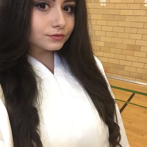 Profile Picture of Cassandra Renda (@cassandrarenda) on Poshmark